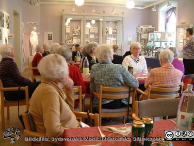 Värdkaffe år 2006 strax innan Medicinhistoriska Museet i Lund stängdes.
Medicinhistoriska Museet på St Lars-området i Lund. Gemensam kaffeträff med museivärdarna år 2006 strax innan museet stängdes. Anna-Greta Hammarberg närmast kameran
Nyckelord: 2006; Medicinhistoriskt; Museum; Museum; St Lars; Lund; Värdkaffe