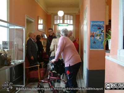 Sista visningen av dåvarande Medicinhistoriska Museet i Lund år 2006.
Medicinhistoriska Museet på St Lars-området i Lund. Sista visningen innan museet stängdes år 2006. Gustaf Arfwidsson vid dörren.
Nyckelord: Visning; Museum; Medicinhistoriskt; St Lars; Visning; 2006; Sista; Arfwidsson; Gustaf