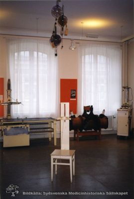 Medicinhistoriska museet i Lund. Röntgenutställning på 1990-talet
Röntgenutställningen, Medicinhistoriska Museet i Lund. Foto på 1990-talet.
Nyckelord: Medicinhistoriskt;Museum;Lund;Utställning;Röntgen;Radiologi