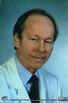 Bengt W Johansson, kardiolog på medicinska kliniken MAS / UMAS, 1980-talet, senast 1989.
 Bildkälla Lars Stavenow.
Nyckelord: UMAS;MAS;Malmö_;Allmänna;Sjukhus;Internmedicin;Medicin;Kardiologi