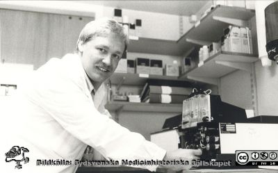 Lasarettet i Ystad. Kenneth Larsson, medicintekniska avdelningen
Kenneth Larsson som var ansvarig för medicintekniska avdelningen  vid lasarettet.
Nyckelord: medicinteknik