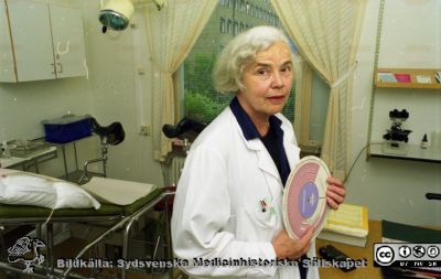 Malmö Allmänna Sjukhus 1997. Dr. Hanna Söderberg, kvinnokliniken.
Album MAS 1997. III, 1998 I. Från fotograf Björn Henrikssons samling. 98-10596. 31/5. Dr Hanna Söderberg, kvinnokliniken. Från negativ.
Nyckelord: UMAS;MAS;Malmö_;Allmänna;Sjukhus;KK;Kvinnokliniken;Gynekologi