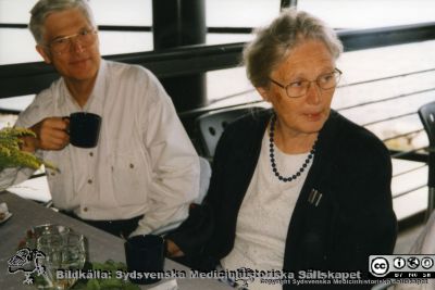 Intendent Cecilia Carlén-Nilsson avtackas 1999-08-31
Avtackning på restaurang Brofästet i Malmö. Från vänster Göran Landin och Cecilia Carlén-Nilsson.
Nyckelord: Medicinhistoriskt;Museum;Personal;Utflykt;Restaurang;Brofästet; Avtackning; Cecilia; Carlén; Nilsson; Göran; Landin