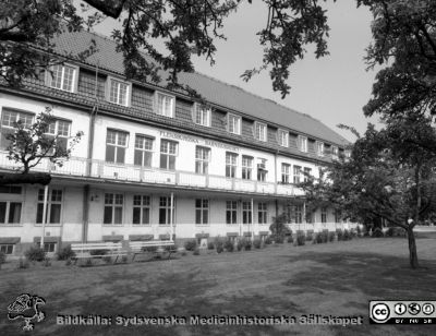 Flensburgska barnsjukhuset i Malmö
Flensburgska barnsjukhuset i Malmö, fasad mot huvudsakligen söder. Foto 7/6 1988.
Nyckelord: UMAS;MAS;Malmö_;Allmänna;Sjukhus;Barn;Barnsjukhus;Pediatirk