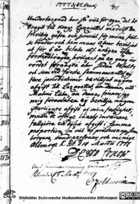 Gåvobrev utfärdat i mars 1777 av D. C. von Conow för sig och sina underlydandes räkning, tiill Lazarettet i Lund. 
Lasarettet i Lund Gåvobrev utfärdat i mars 1777 av D. C. von Conow för sig och sina underlydandes räkning, tiill Lazarettet i Lund. Signerat "K. Gst. d 14 Martii 1777". "K. Gst" står för Kulla Gunnarstorp, som von Conow ägde. Påteckning "Med samma mening förenar sig ... den 15 Martii 1777 O. J. v. Schwerin". Pärm "Div. tagningar, 1960 och t.v.". Omärkt reprofoto på 1960-talet, kanske för Flaums (1968), där den dock inte publicerats. Från negativ.
Nyckelord: Lund;Lasarett;Donation;Brev