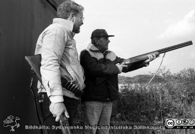 Sjukvårdsdistriktets jaktklubb 1982
Pärm S/V neg. 82:1. Lerduveskytte. 82-08-24. Från negativ
Nyckelord: Lasarett;Lund;Universitetssjukhus;USiL;Universitet;Skytte;Lerduveskytte;Sport