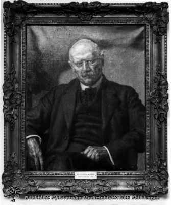 Elis Essen-Möller, (f. 1870, d. 1956)
Prof. i obstetrik och gynekologi 1900 - 1935 i Lund. Foto Omonterat
Nyckelord: Obstetrik;Gynekologi;Kapsel 12;Lasarett;Universitet;Porträtt;Lund