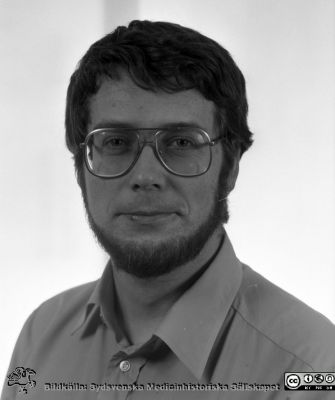 Nils Gunnar Holmer 1984
Sjukhusfotograferna i Lund. Pärm S/V neg.-84. 34. 84. 84-03-30. Medicinteknikern, professor Nils Gunnar Holmer, medicintekniska avdelningen. Från negativ
Nyckelord: Lasarettet;Lund;Universitetssjukhus;USiL;MTA;Medicinsk;Teknik;Ultraljud