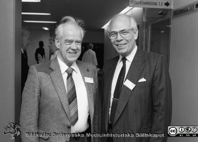 Forskningens dag 1988
Sjukhusfotograferna i Lund. Pärm Sv/v neg. 1988. 75. II/88. Psykiatriker Arne Sandahl med sjukhusdirektör Kurt Roos. Negativ
Nyckelord: Lasarettet;Lund;USiL;Universitetssjukhus;Forskningens;Dag;Symposium;Utställning