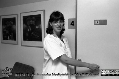 Christina Redegaard
Sjukhusfotograferna i Lund. Pärm Sv/v neg. 1989. 82/1989. Medicinska kliniken i september 1989. Från negativ.
Nyckelord: Lasarettet;Lund;Universitetssjukhus;USiL;Internmedicinsk;Klinik;Centralblocket