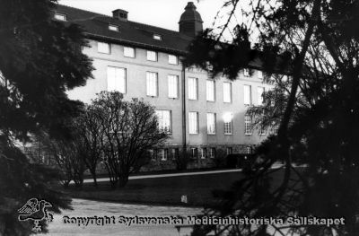 Vipeholms sjukhus. Västerfasaden på paviljong A
Vipeholm exteriört. Foto Omonterat
Nyckelord: Vipeholm;Kapsel 15;Foto;Exteriört;Omonterat;Paviljong