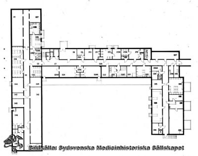 Barnsjukhuset i Lund: Källaren
Reprofoto av en tryckt bild. Monterat
Nyckelord: Kapsel 18;Lasarett;Område;Lasarettsområde;Norra;Planritning;Arkiktektritning