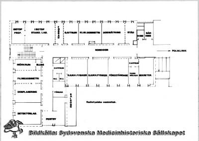 Lasarettet i Lund, onkologiska / radiologiska kliniken. Högvoltsavdelningen, plan D
Arkitektritning för ombyggnaden 1963 - 1965. Reprofoto av tryckt bild. Monterat
Nyckelord: Kapsel 18;Lund;Lasarett;Norra;Området;Arkitektritning;Ritning;Planritning;Radiofysik