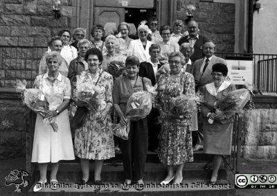 Pensionärer 1991
Kapsel 23 med bilder från Eslöv-Orups-Hörbys sjukvårdsdistrikt. Påskrift på kuvertet det låg i: "Pensionärer. Foto Anders Lood". Påskrift på bilden: "Pensionärer 1991. Guldklockan".
Nyckelord: Kapsel 23;Orup;Hörby;Personal;Personal;Pensionärer;Guldklocka