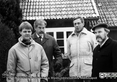 Sven-Arne Olsson, Jan B Tullberg, Sven Axelsson, Kurt L Färjh c:a 1990.
Kapsel 23. Sven-Arne Olsson, Jan B Tullberg, Sven Axelsson, Kurt L Färjh c:a 1990. I kuvert märkt "Förre maskinchefen Sten Andersson. Hela avd. 1986. Rolf Nilsson. Försörjningschef Kurt-L Färjh. Snickarna. Maskinpersonalen 1988. Trädgårdsmästarna. Beredskapsavdelningen i parken 1983 Orup. Parkvård AB 1994". Originalfoto. Monterat
Nyckelord: Kapsel 23;Orup;Eslöv;Hörby;Service;Personal