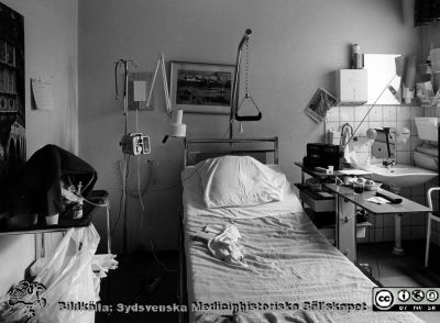 Radiologiska / onkologiska kliniken i slutet av 1980-talet
Foto Ola Terje låda B. 66/11. Avd 86, 1-bäddsrum. Originalfoto. 
Nyckelord: Lasarett;Lund;Universitet;Universitetssjukhus;USiL;Radiologi;Onkologi