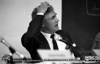 Forskningen dag 1993, Malmö. Håkan Westling
Album I 1993, från fotograf Björn Henrikssons samling. Negativ
Nyckelord: Album MAS I 1993;Konferens;Symposium;Forskning;MAS;Seminarium;Malmö