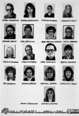 Kursen i psykiatri, april-juni, 1979. 
Pärm äldre negativ 1978-1981. Från fotograf Björn Henrikssons samling.	Kandidater, april. 79. Björn Andersson, Gunhild Björkebaum, Staffan Ekedahl, Lieselotte Frost, Gunnar Hanff, Lars Håkansson, Anne-Christine Lindman, Bertil Lindmark, Cecilia Lundahl, Sven Lundberg, Craic McDowell, Kerstin Olofsson, Pia Runeson, Ingrid Råberg, Christel Sjöström, Charlotte Stahle, Anina Söderlund (bild saknas), Ulrika Yllner.  Från negativ
Nyckelord: UMAS;MAS;Malmö;Allmänna;Sjukhus;Kurs;Kandidater;Psykiatri