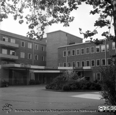 Malmö Allmänna Sjukhus 1983. Kvinnokliniken.
Album 1983-1984 i fotograf Björn Henrikssons samling. Byggnader, MAS, 1983. Kvinnoklinik. Från negativ
Nyckelord: UMAS;MAS;Malmö_;Allmänna;Sjukhus;BB;Gynekologi;Kvinnoklinik