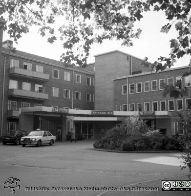Malmö Allmänna Sjukhus 1983. Kvinnokliniken.
Album 1983-1984 i fotograf Björn Henrikssons samling. Byggnader, MAS, 1983. Kvinnoklinik. Från negativ
Nyckelord: UMAS;MAS;Malmö_;Allmänna;Sjukhus;BB;Gynekologi;Kvinnoklinik
