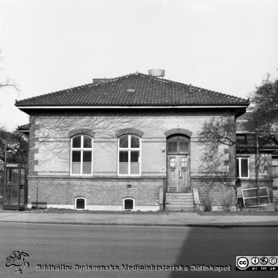 Malmö Allmänna Sjukhus 1984. Ingång till kirurgpolikliniken
Album 1984A i fotograf Björn Henrikssons samling. Från negativ
Nyckelord: UMAS;MAS;Malmö_;Allmänna;Sjukhus;Kirurgi;Poliklinik
