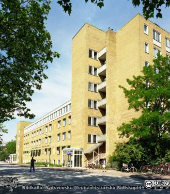 Malmö Allmänna Sjukhus 1996. Psykiatriska kliniken
Album MAS 1996 III Samlingsbilder för 100-årsjubileumet. Från fotograf Björn Henrikssons samling. 1996. Foto: Jimmy Wahlstedt. Psykiatriska kliniken. Från negativ
Nyckelord: UMAS;MAS;Malmö_;Allmänna;Sjukhus;Psykiatri