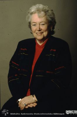 Sjukhusdirektör Ulla Leissner
Ur låda med blandade diabilder från sjukhusfotograferna i Lund, 1970-, 1980- och 1990-talen. Omärkt bild. Direktör 1988-12-01 - 1994-11-30.
Nyckelord: Lasarettet;Lund;Universitetssjukhuset;USiL;Administration;Direktör