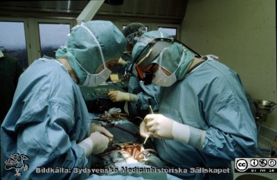 Troligen ryggkirurgi av neurokirurger
Omärkt bild. Foto Roger Lundholm.
Nyckelord: Lund;Lasarett;Universitet;Universitetssjukhus;Kirurgi;Operation;Rygg