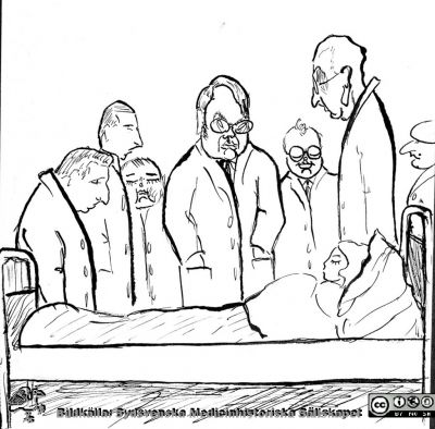 Karikatyr av en klinisk rond med professor Sven Ingvar 
Karikatyr av en klinisk rond med professor Sven Ingvar i ett album märkt "Fortsättningstjänstgöringar 1/12 1928 - 30/4 1929" med ett tjog mycket drivet gjorda karikatyrer av den anonyme signaturen W (Wide?). Flera av karikatyrerna i detta album är namnsatta. Rondens läkare kan kännas igen på de andra karikatyrerna i detta album. Det har 2017 överlämnats till Medicinhistoriska Sällskapet i Lund av professorn i kirurgi i Lund, Christian Ingvar, sonson till Sven Ingvar. Det är upphittat i familjen Ingvars gömmor.
Nyckelord: Lasarettet;Lund;Undervisning;Rond;Klinisk