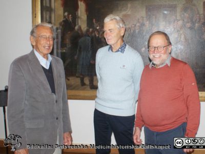 Bengt I Lindskog, Bengt Andréasson och Yelverton Tegner vid Skåne-SÄLs möte 211012 på Nya Festsalen på AF i Lund.
Nyckelord: Sammanträde;AF Lund;Nya Festsalen