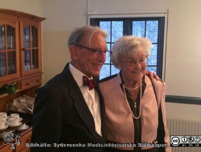 Bengt och Gunvor Lindskog på Bengts 90-årskalas
Bengt och Gunvor Lindskog på Bengts 90-årskalas på Kulturens Östarp 2019-03-16. Foto Berndt Ehinger
Nyckelord: Kalas;Fest;Medicinens historia;Kulturens Östarp;Uppvaktning