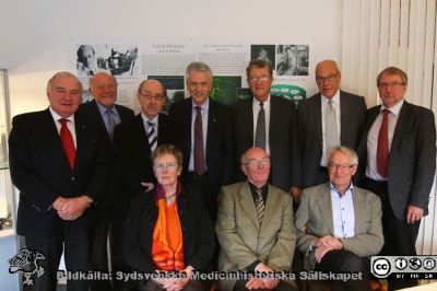 Invigning av mötesrummen Åke Nordén och Falck-Hillarp-rummen
Från invigningen av Falck-Hillarprummet på BMC den 6 november 2012. Stående från vänster Nils-Otto Sjöberg, Frank Sundler, Per Alm, Olle Lindvall, Berndt Ehinger, Rolf Håkansson, Ingemar Carlstedt. Sittande Annica Dahlström, Bengt Falck, Christer Owman. Foto Jan-Åke Hillarp.
Nyckelord: Invigning;Sessionsrum;Sammanträdesrum;BMC;Biomedicinskt Centrum;Hedersbetygelse