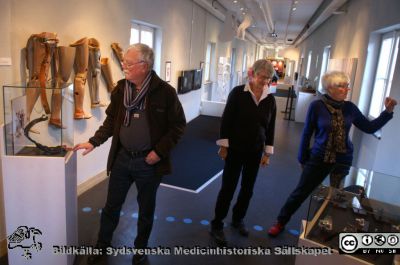 Besökare på Livets museum i Lund 2013
Birgitta och Anders Ek med gästande vänner från Östergötland. Här vid delen om rörelseapparaten.
Nyckelord: Grupp;Guide;Museum;Livets;Jubileum