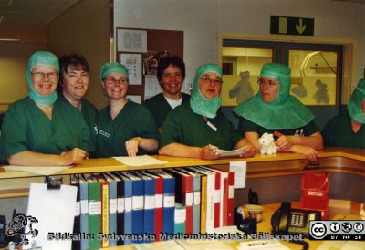 Ortopediska kliniken i Lund 2001. Ortopedens operationsavdelning. 
Från ortoped klin album 01, Lund. Bildkälla Berit Jakobsson. 2001. Ortopedens operationsavdelning. Undersköterskorna Anita Johansson, Gudrun Hansson, Jeanette NN, Elisabet Gustafsson, Margareta Jakobsson, Anne Marie Persson.
