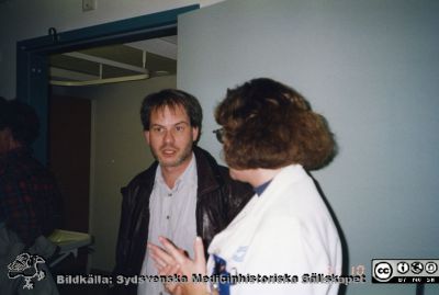 Ortopediska kliniken i Lund 1995. Ortopedens kortvårdsavdelning.
Från ortoped klin album 01, Lund. Fotograf Berit Jakobsson. 1995. Ortopedens kotrvårdsavdelning.
Nyckelord: Lund;Universitetssjukhus;USiL;Kliniker;Ortopedi;Vård;Avdelningar;Korttidsvård;Personal