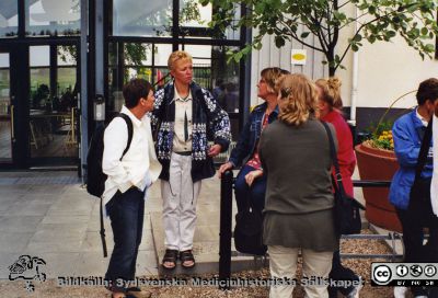 Ortopediska kliniken + anestesikliniken, Lund. Personalutflykt.
Från ortoped klin album 01, Lund. Fotograf Berit Jakobsson. 2001. Ortopediska kliniken + anestesikliniken. Personalutflykt.
Nyckelord: Lund;Universitetssjukhus;USiL;Kliniker;Ortopedi;Personal;Personalutflykt;Anestesi