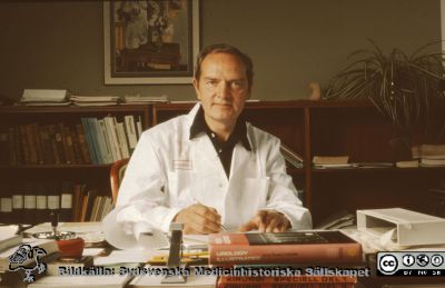 Professor Torsten Sundin
Torsten Sundin (f. 1930), professor i urologi i Lund från 1975.
Nyckelord: Lasarettet;Lund;Universitetssjukhuset;USiL;Urologiska;Kliniken