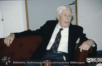 Omärkt diabild från kirurgiska kliniken i Lund. Philip Sandblom på kliniken i Lund. 1990-talet?
Nyckelord: Lasarettet;Lund;Universitetssjukhuset;USiL;Kirurgiska;Kliniken