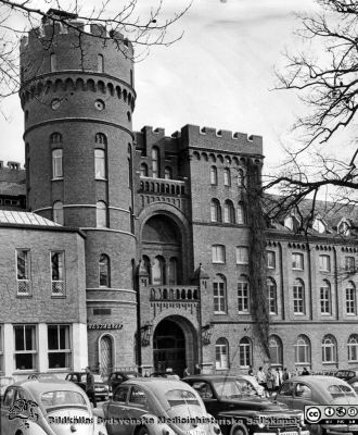 AF-borgen i Lund
1959. Akademiska föreningens hus i Lund. Fasad mot väster. Bildkälla  AF:s arkiv.
Nyckelord: Akademiska föreningen;Fasad;Väster;AF:s arkiv