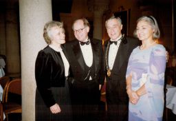 Filnamn=Nils_Dahlgren_Nisse_JohnssonMagnhild_Sandberg_Fysiografen_Pelarsalen_WollheimCopp.jpg
Filstorlek=100KiB
Dimensioner=1024x706
Uppladdade datum=16 Jan 2018 Nils_Dahlgren_Nisse_JohnssonMagnhild_Sandberg_Fysiografen_Pelarsalen_WollheimCopp.jpg