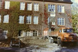 Filnamn=SMHS5300_000_01Copp.jpg
Filstorlek=156KiB
Dimensioner=1024x694
Uppladdade datum=06 Mar 2016 SMHS5300_000_01Copp.jpg