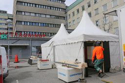 Filnamn=Sus_tent_exteriorCpg.jpg
Filstorlek=124KiB
Dimensioner=1024x682
Uppladdade datum=02 Apr 2021 Sus_tent_exteriorCpg.jpg