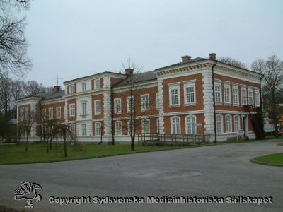 Medicinhistoriska museet i Lund år 2006.
Exteriör, Medicinhistoriska Museet på St Lars-området i Lund. Ingången låg på gaveln till höger i bilden. Foto 2006.
Nyckelord: Medicinhistoriskt;Museum;Exteriör;St Lars;Lund