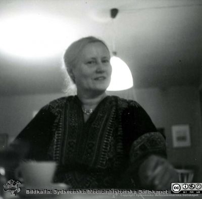 Aina Wetterhall, laboratorieassistent i Lund
Aina Wetterhall. Kliniskt kemiska centrallaboratoriet i Lund 1972. 
Nyckelord: Lab-ass;Laboratorieassistent;Aina;Wetterhall;1972