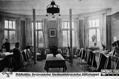 Kronprinsessan Viktorias Kustsanatorium i Barkåkra / Vejbystrand
Matsal på Kronprinsessan Viktorias Kustsanatorium i Barkåkra (Vejbystrand). Efter vykort skänkt till Sydsvenska Medicinhistoriska Sällskapet av dr Birgitta Castor.
Nyckelord: KVK;Kustsanatorium;Tuberkulos;Tbc;Matsal