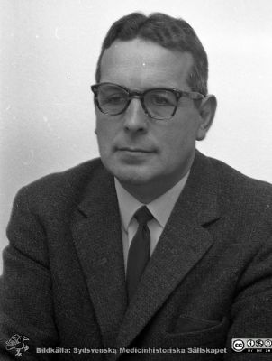 Intendent Bengt Lundquist
SMHS13178	Lasarettsfotograferna. Lund. Pärm "Div. tagningar, 1960 och t.v.". Foto 1962. Från negativ. 
Nyckelord: Lasarett;Lund;Universitet;Universitetssjukhus;USiL;Administration