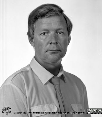 Björn M. Persson 1982, docent i ortopedi
Sjukhusfotograferna i Lund. Pärm S/V neg. 82:1. 65. Foto 82-08-04. Sedermera klinikchef i Helsingborg. Från negativ.
Nyckelord: Lasarett;Lund;Universitet;Universitetssjsukhus;Ortopedi