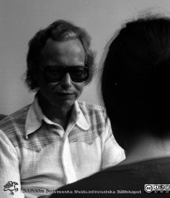 Nils Uddenberg 1976, docent i psykiatri
Sjukhusfotograferna i Lund. Pärm negativ, S/V. 1976. 97. Senare professor i Stockholm och vetenskapshistoriker. Från negativ
Nyckelord: Lasarett;Lund;Universitet;Universitetssjukhus;USiL;Psykiatri;Historiker