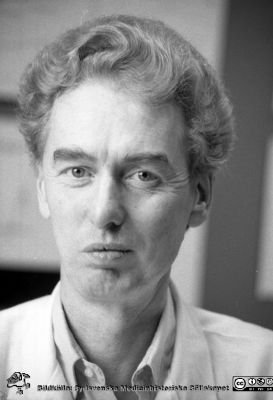 Professor Inge Olsson, hämatolog i Lund
Sjukhusfotograferna i Lund. Pärm S/V neg-84. 11. Från negativ.
Nyckelord: Lasarettet;Lund;Universitetssjukhus;USiL;Hämatologi;Blod;Medicin;Intern