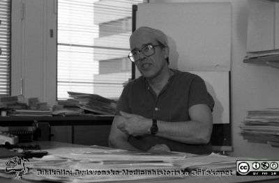 Narkosläkaren Kenneth "Bobby" Messeter i Lund 1986
Pärm Negativ S/V, färg-1986. 60/86. Narkosläkaren Kenneth "Bobby" Messeter, huvudsakligen verksam på neurokirurgiska kliniken. Från negativ
Nyckelord: Lasarettet;Lund;Universitetssjukhus;USiL;Kirurgi;Neurokirurgi